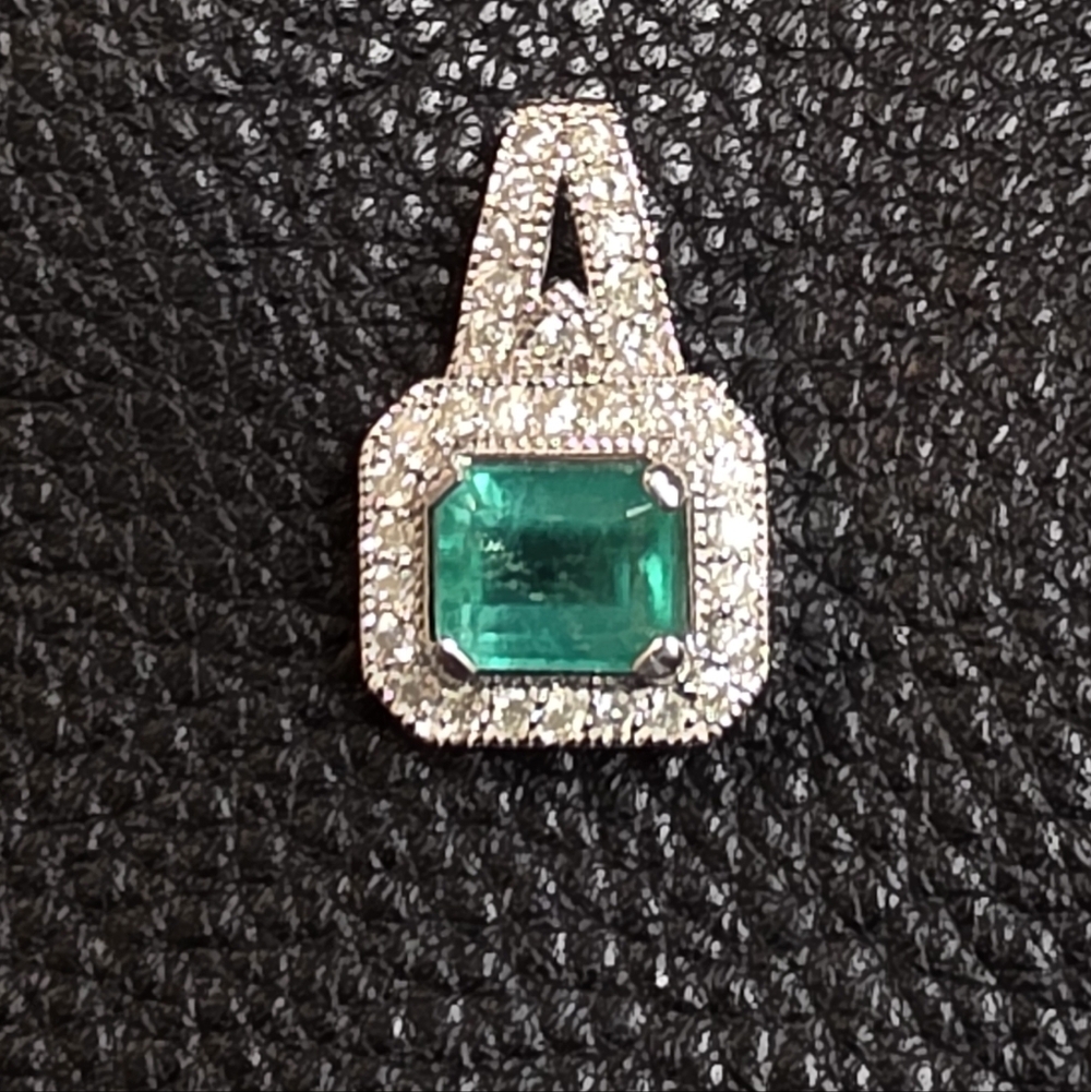 Striking Antique 14k White Gold 2.85ct Columbian Emerald and white diamond Penda